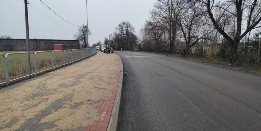 2025 03 14 km 252+950 ul. Robotnicza strona lewa