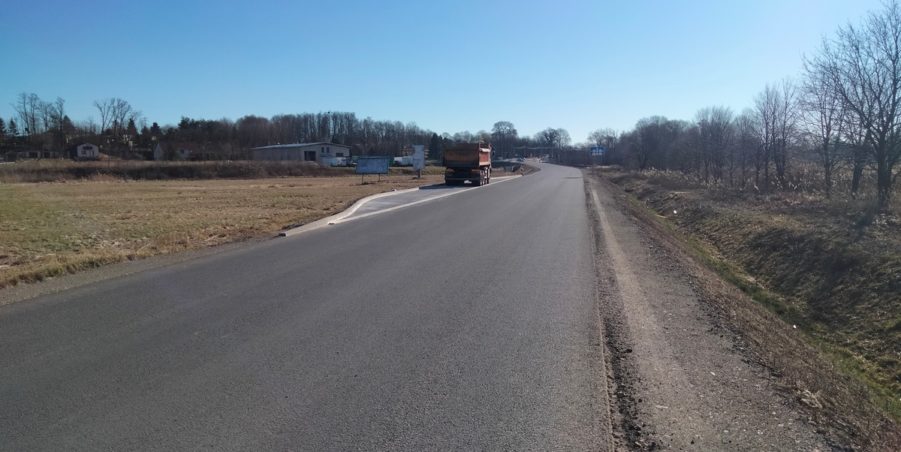 2025 03 20 km 245+300 droga wzdłuż rzeki Drama