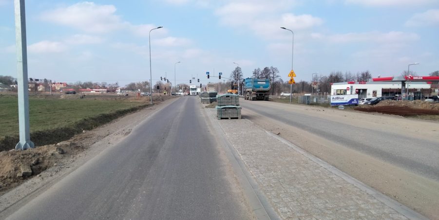 2025 03 28 km 244+600 skrzyżowanie z ul. Gliwicką strona lewa