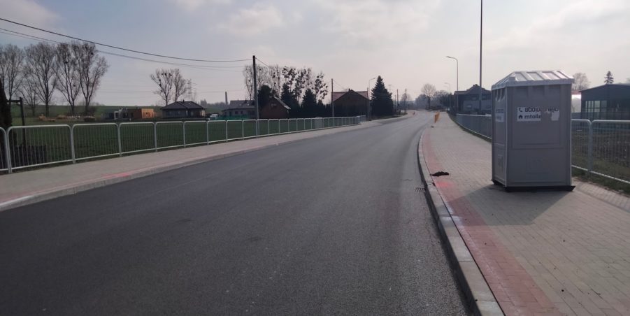 2025 03 28 km 246+400 ul. Wiejska strona prawa