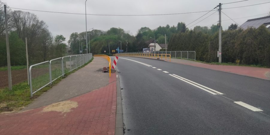 2025 04 25 km 246+400 ul. Wiejska strona lewa