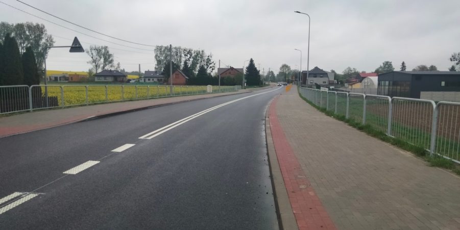 2025 04 25 km 246+400 ul. Wiejska strona prawa