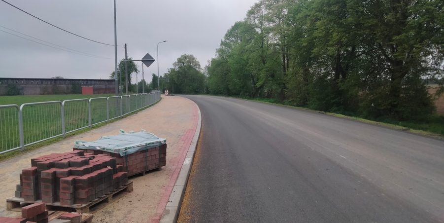 2025 04 25 km 252+950 ul. Robotnicza strona lewa