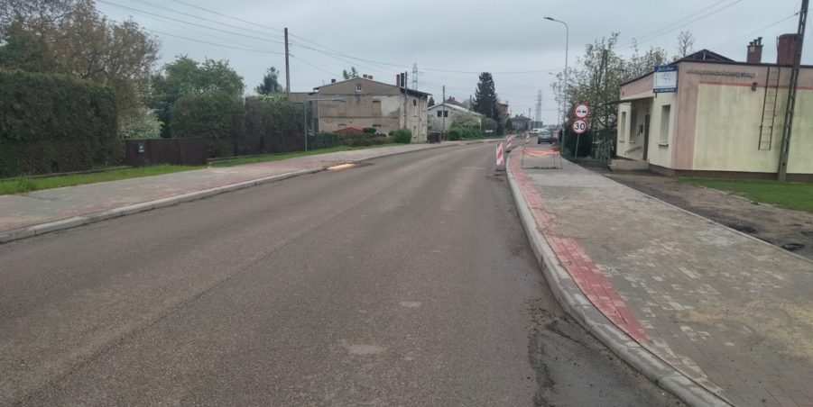 2025 04 25 km 255+100 przy A1 strona prawa