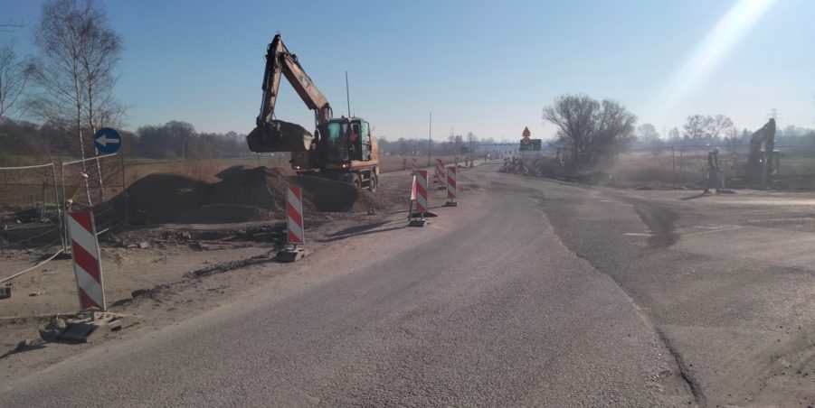 2025 04 04 km 244+150 skrzyżowanie z ul. Powstańców Śląskich strona prawa