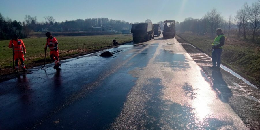 2025 04 04 km 245+300 droga wzdłuż rzeki Drama