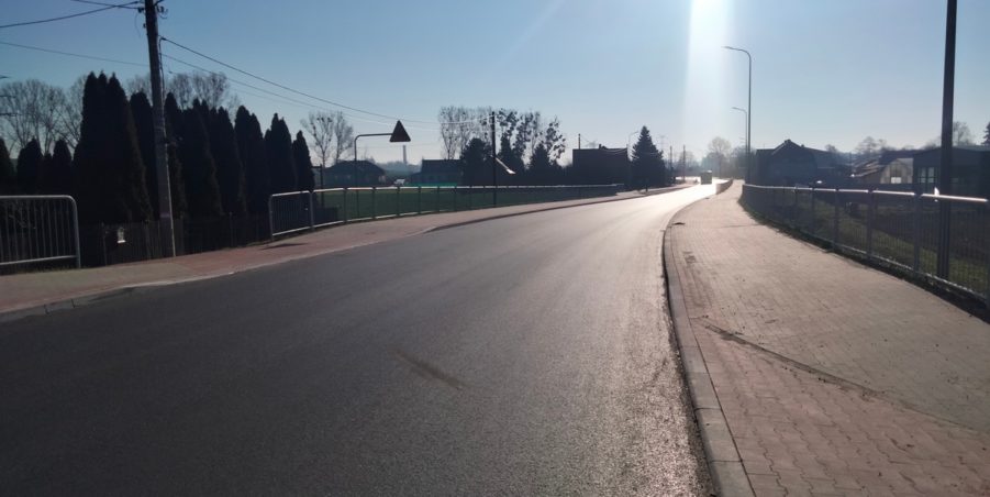 2025 04 04 km 246+400 ul. Wiejska strona prawa