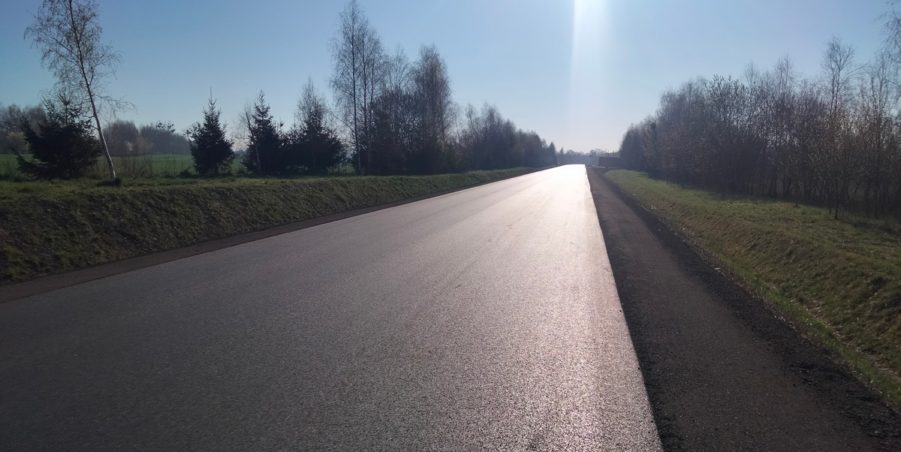 2025 04 04 km 252+500 pola strona prawa