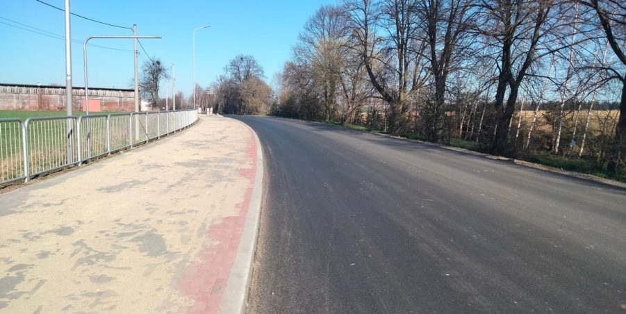 2025 04 04 km 252+950 ul. Robotnicza strona lewa