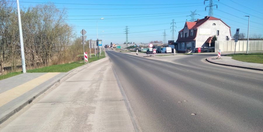2025 04 04 km 255+900 rondo Wieszowa strona lewa