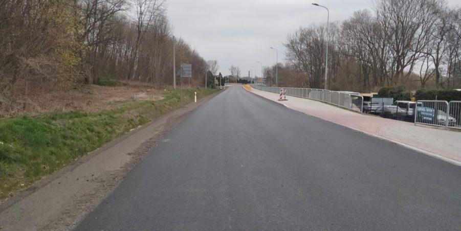 2025 04 11 km 246+000 ul. Bytomska strona prawa