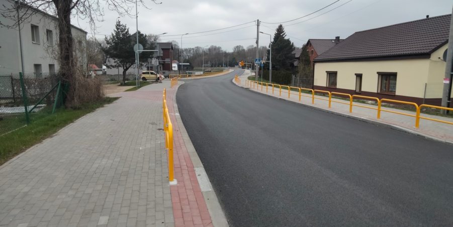 2025 04 11 km 246+550 ul. Wiejska strona lewa