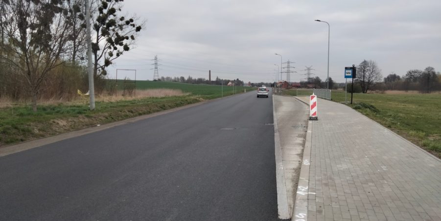 2025 04 11 km 246+550 ul. Wiejska strona prawa