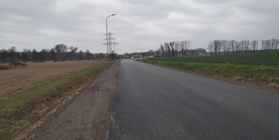2025 04 11 km 247+200 pola strona lewa
