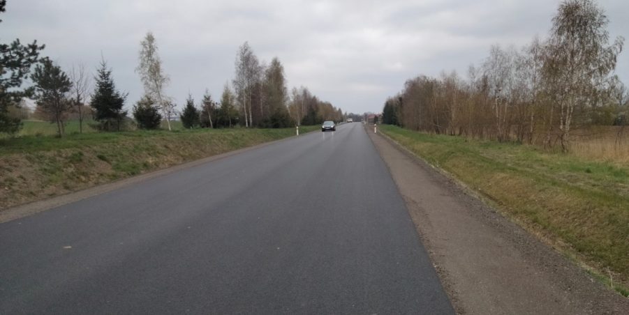 2025 04 11 km 252+500 pola strona prawa