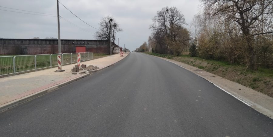 2025 04 11 km 252+950 ul. Robotnicza strona lewa
