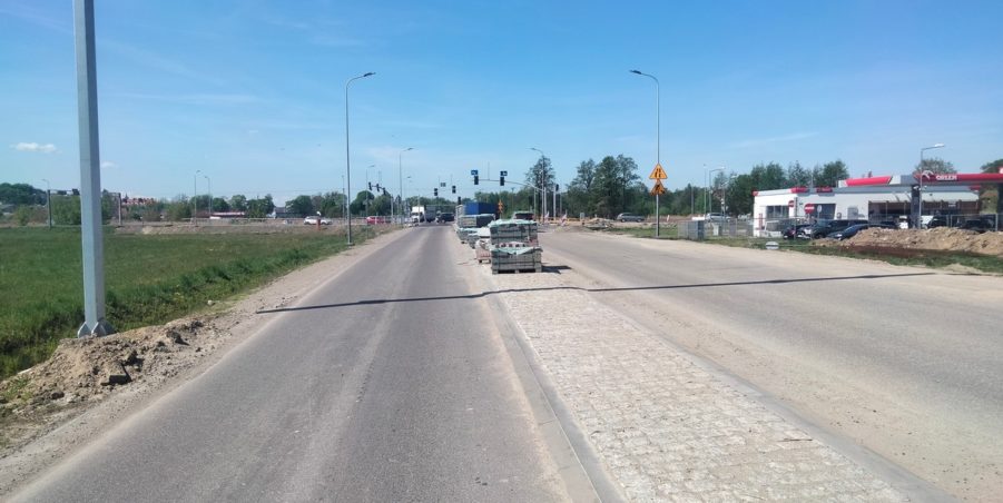 2025 04 30 km 244+600 skrzyżowanie z ul. Gliwicką strona lewa
