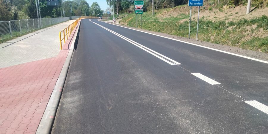 2025 04 30 km 246+000 ul. Bytomska strona lewa