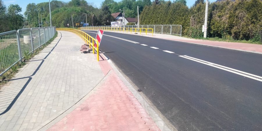 2025 04 30 km 246+400 ul. Wiejska strona lewa
