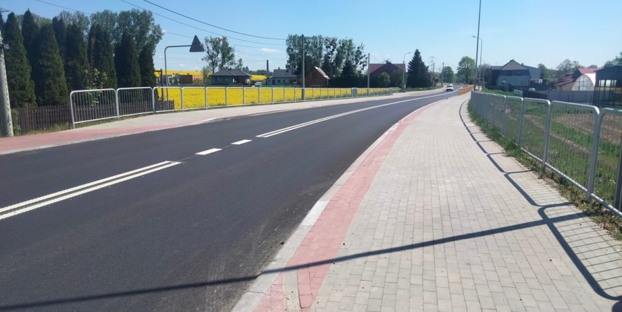2025 04 30 km 246+400 ul. Wiejska strona prawa