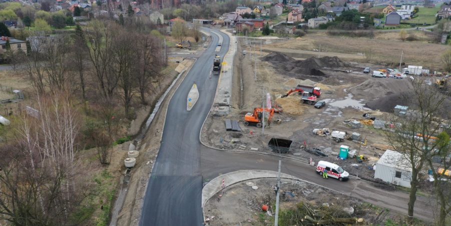 38. 253+100 Wieszowa ul Robotnicza zaplecze budowy