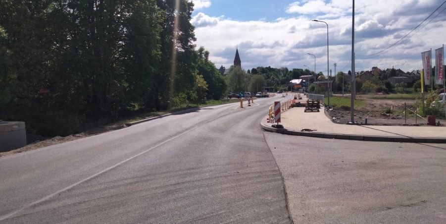 2025 05 09 km 252+950 ul. Robotnicza strona prawa