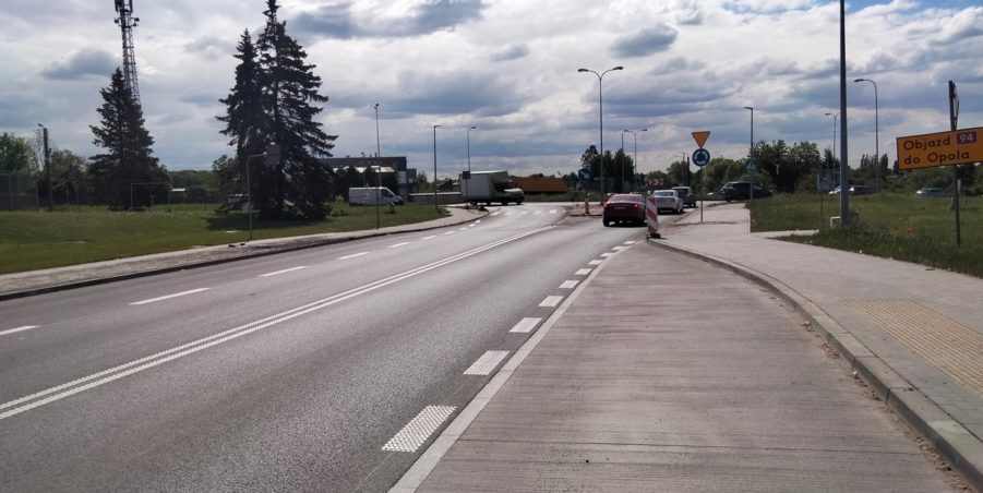 2025 05 09 km 255+900 rondo Wieszowa strona prawa