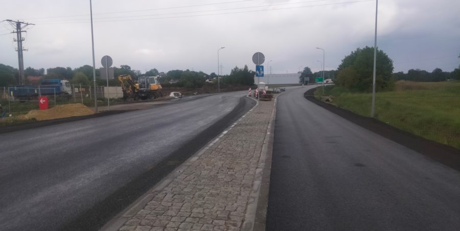 2025 05 16 km 244+600 skrzyżowanie z ul. Gliwicką strona prawa