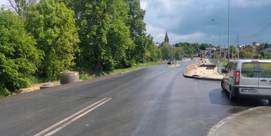2025 05 16 km 252+950 ul. Robotnicza strona prawa