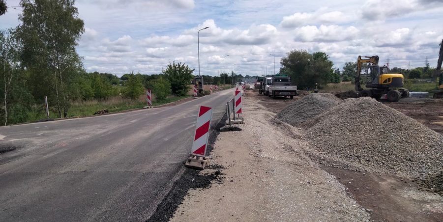 2025 05 23 km 244+150 skrzyżowanie z ul. Powstańców Śląskich strona prawa