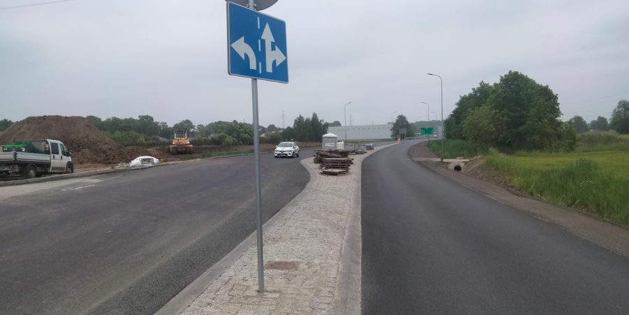 2025 05 30 km 244+600 skrzyżowanie z ul. Gliwicką strona prawa