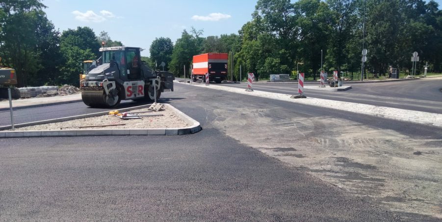 2025 06 12 km 244+150 skrzyżowanie z ul. Powstańców Śląskich strona lewa