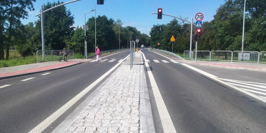 2025 08 08 km 244+150 skrzyżowanie z ul. Powstańców Śląskich strona lewa