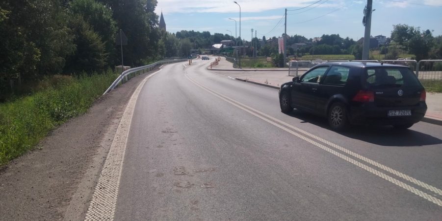 2025 08 08 km 252+950 ul. Robotnicza strona prawa