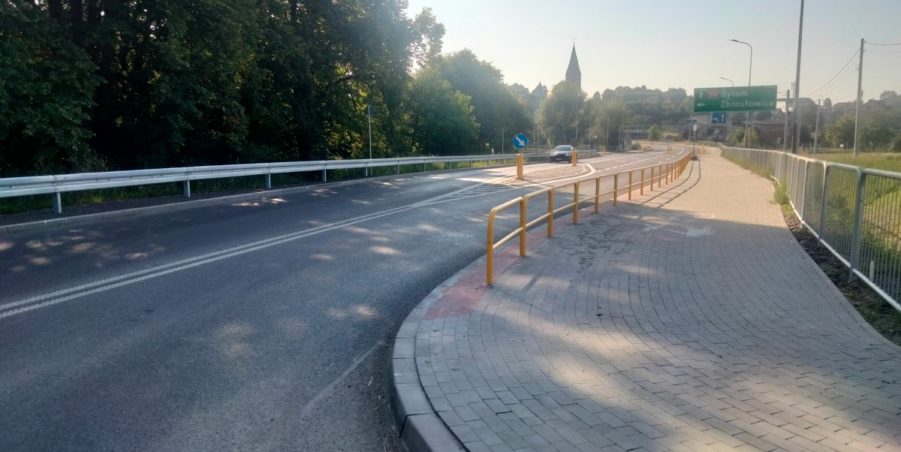 2025 08 14 km 252+950 ul. Robotnicza strona prawa