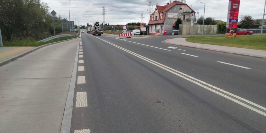 2025 08 18 km 255+900 rondo Wieszowa strona lewa