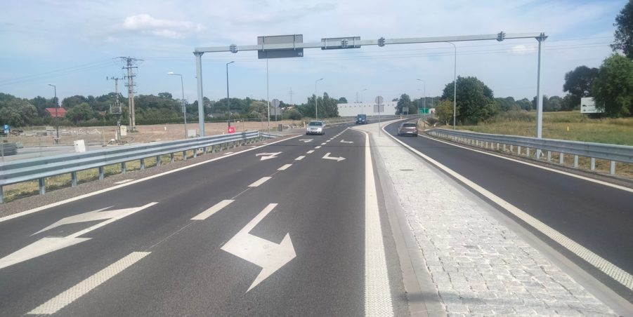 2025 08 29 km 244+600 skrzyżowanie z ul. Gliwicką strona prawa