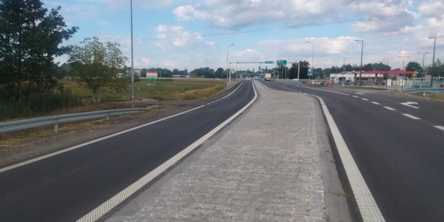 2025 09 02 km 244+600 skrzyżowanie z ul. Gliwicką strona lewa
