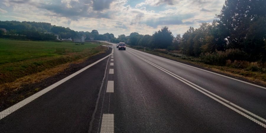 2025 09 02 km 245+300 droga wzdłuż rzeki Drama