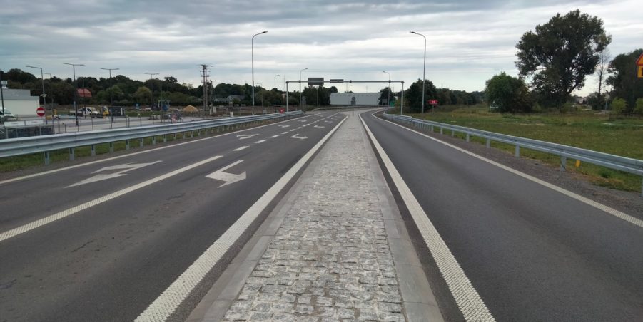 2025 09 12 km 244+600 skrzyżowanie z ul. Gliwicką strona prawa