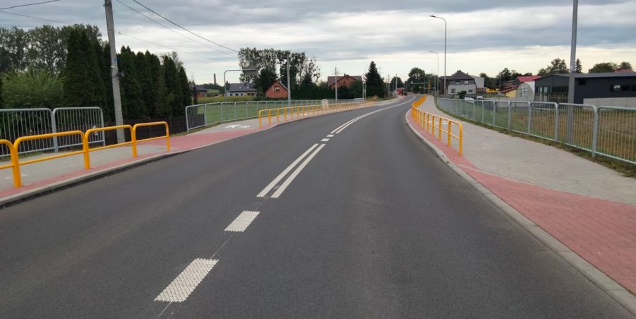 2025 09 12 km 246+400 ul. Wiejska strona prawa