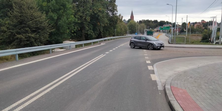 2025 09 12 km 252+950 ul. Robotnicza strona prawa