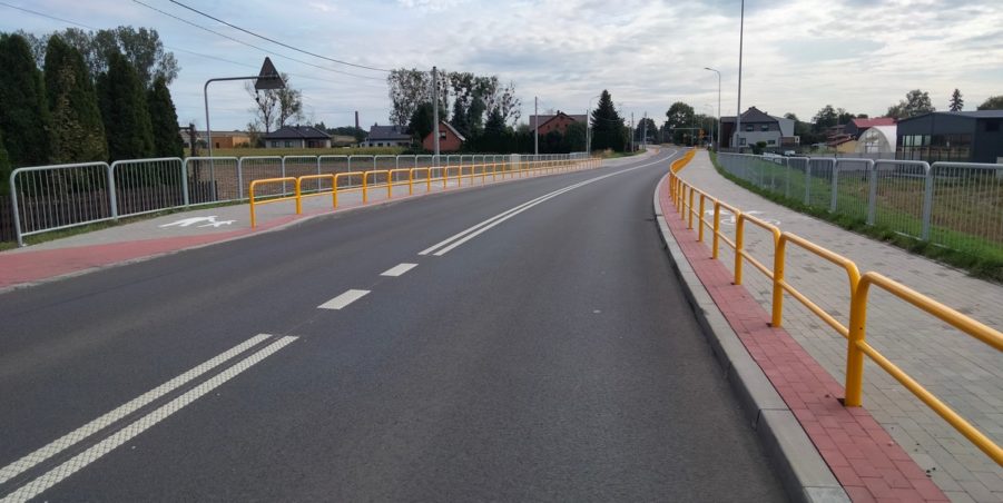 2025 09 26 km 246+400 ul. Wiejska strona prawa
