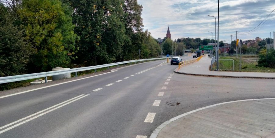 2025 09 26 km 252+950 ul. Robotnicza strona prawa
