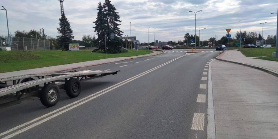 2025 09 26 km 255+900 rondo Wieszowa strona prawa