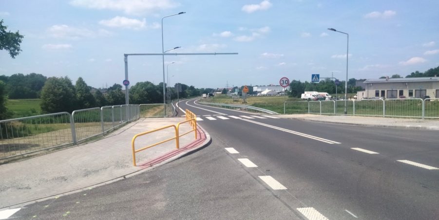 2025 06 18 km 245+600 droga wzdłuż rzeki Drama strona lewa