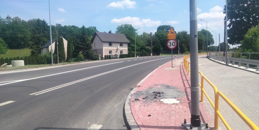 2025 06 18 km 245+600 droga wzdłuż rzeki Drama strona prawa