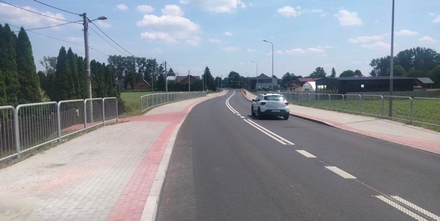 2025 06 18 km 246+400 ul. Wiejska strona prawa
