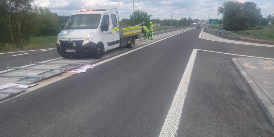 2025 06 25 km 244+150 skrzyżowanie z ul. Powstańców Śląskich strona prawa