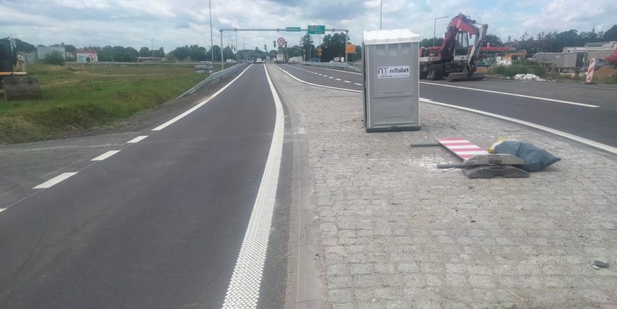 2025 06 25 km 244+600 skrzyżowanie z ul. Gliwicką strona lewa